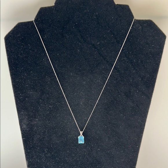 14k real solid white gold Topaz diamonds necklace - Picture 2 of 7